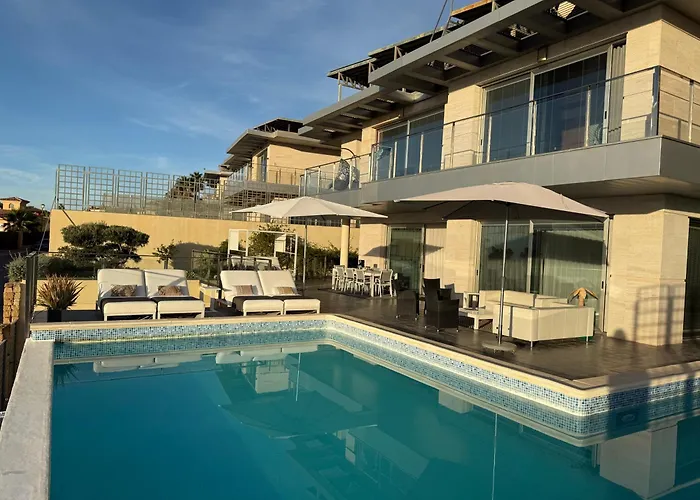 Altos De 빌라 피네스트라트